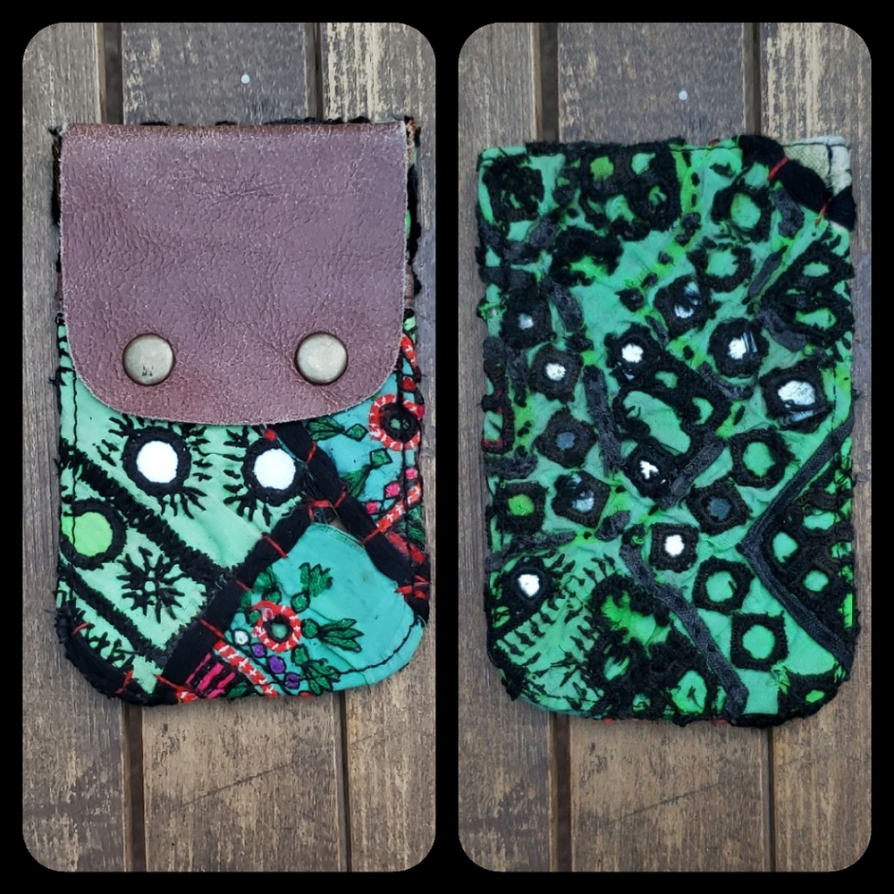 🪬🍄 Free People Boho Embroidered Repurposed vtg banjara hippie Wallet card case